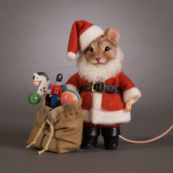 Santa Claus - Mouse - R. John Wright
