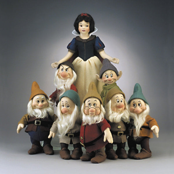 Snow White the Seven Dwarfs R. John Wright Dolls